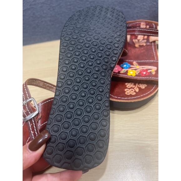 Artesanos Campos Torres Beautifully Handcrafted Woman/Girls Sandals Size 4 - Picture 5 of 7